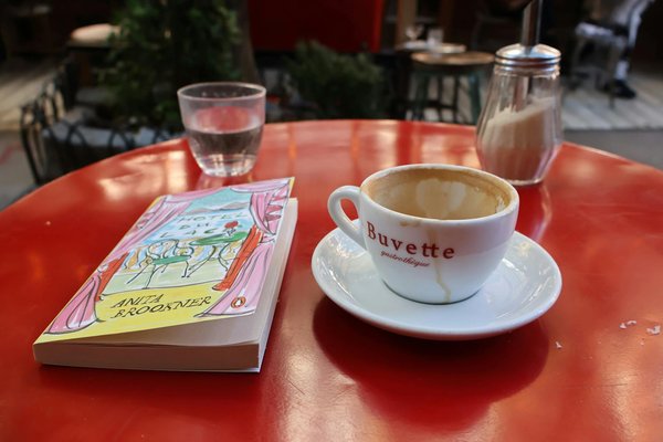 What are the best layering techniques for UK women's fashion in cold weather?